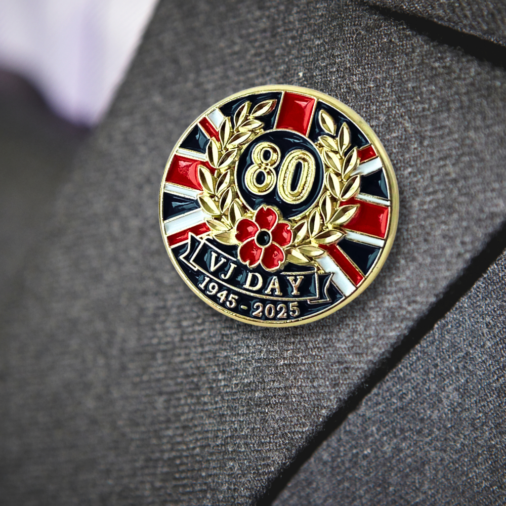 VJ Day 80th Anniversary Poppy & Laurel Pin Badge