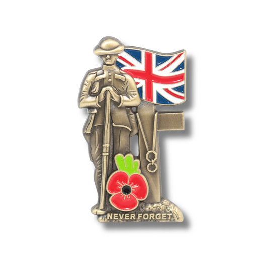 British Tommy Pin Badge - NEVER FORGET