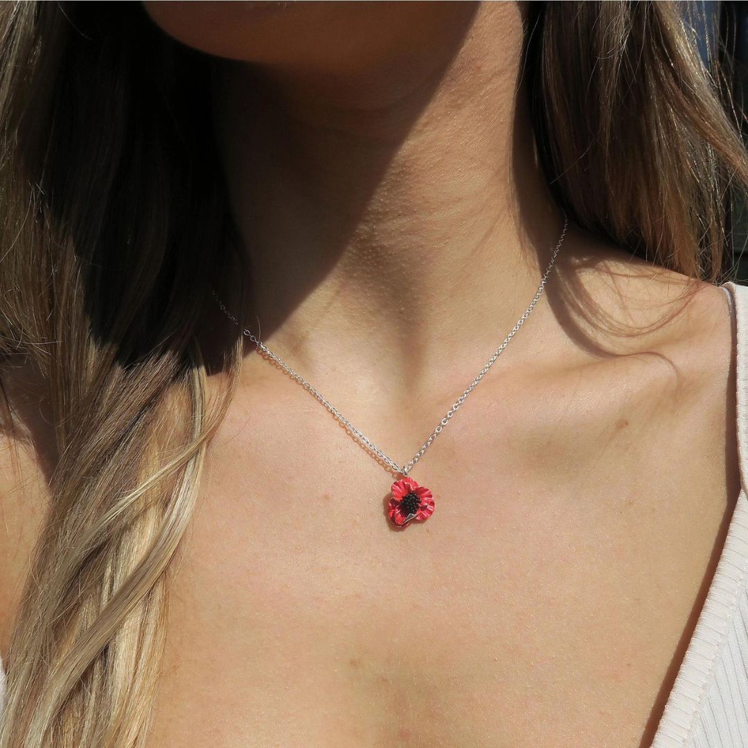 Red Flower Pendant Necklace