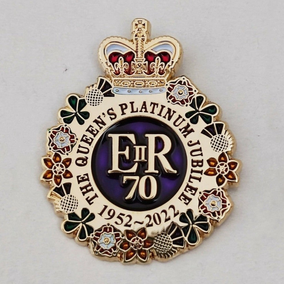Queen's Platinum Jubilee Memorabilia Lapel Pin Badge Brooch ER II 70