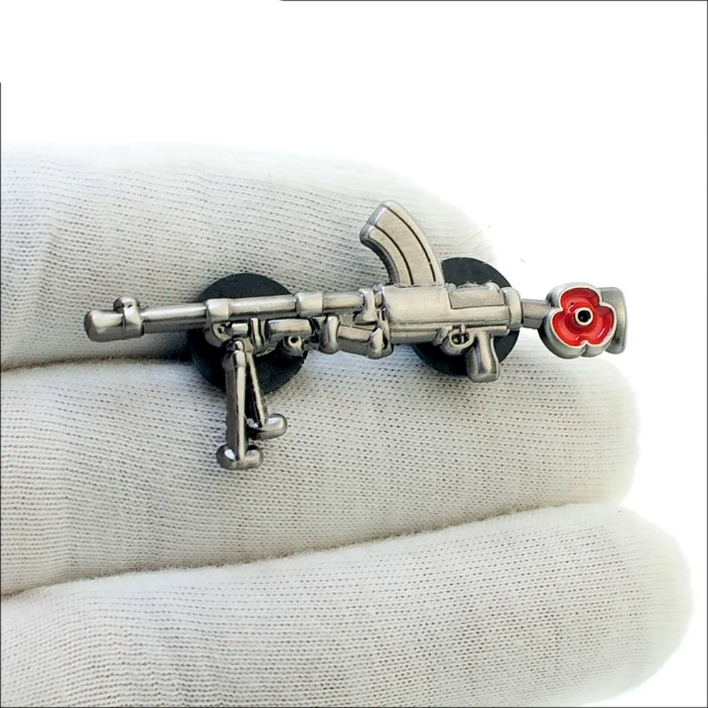 Bren Gun Rifle Lapel Remembrance Pin